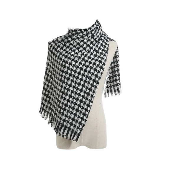 Time And Tru Black Stripe Houndstooth Blanket Wrap - Picture 5 of 10